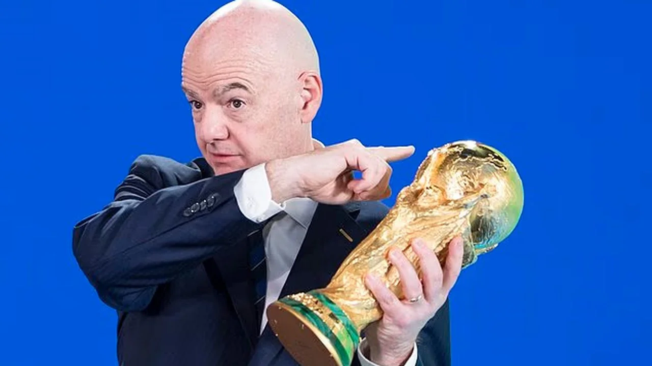 因凡蒂诺被曝变成“妄想独裁者”:FIFA掌门十年形象蜕变时间线分析